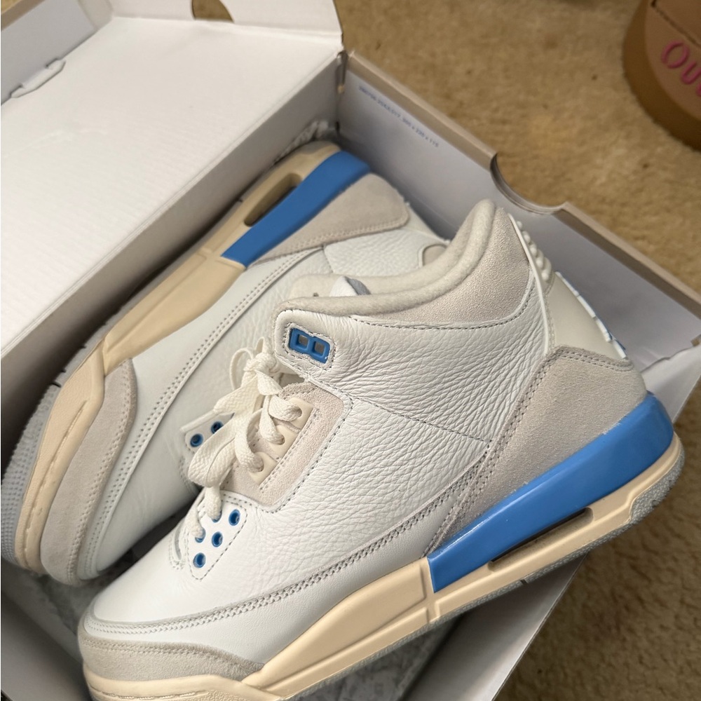 Nike Kids White Cream and Blue Sneakers